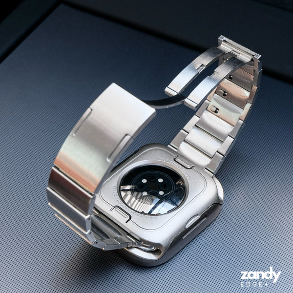 《EDGE+》【SET】B065/C006  Apple Watch エフォートレスブレスバンドSV＋メタルダブルフレームケースTG