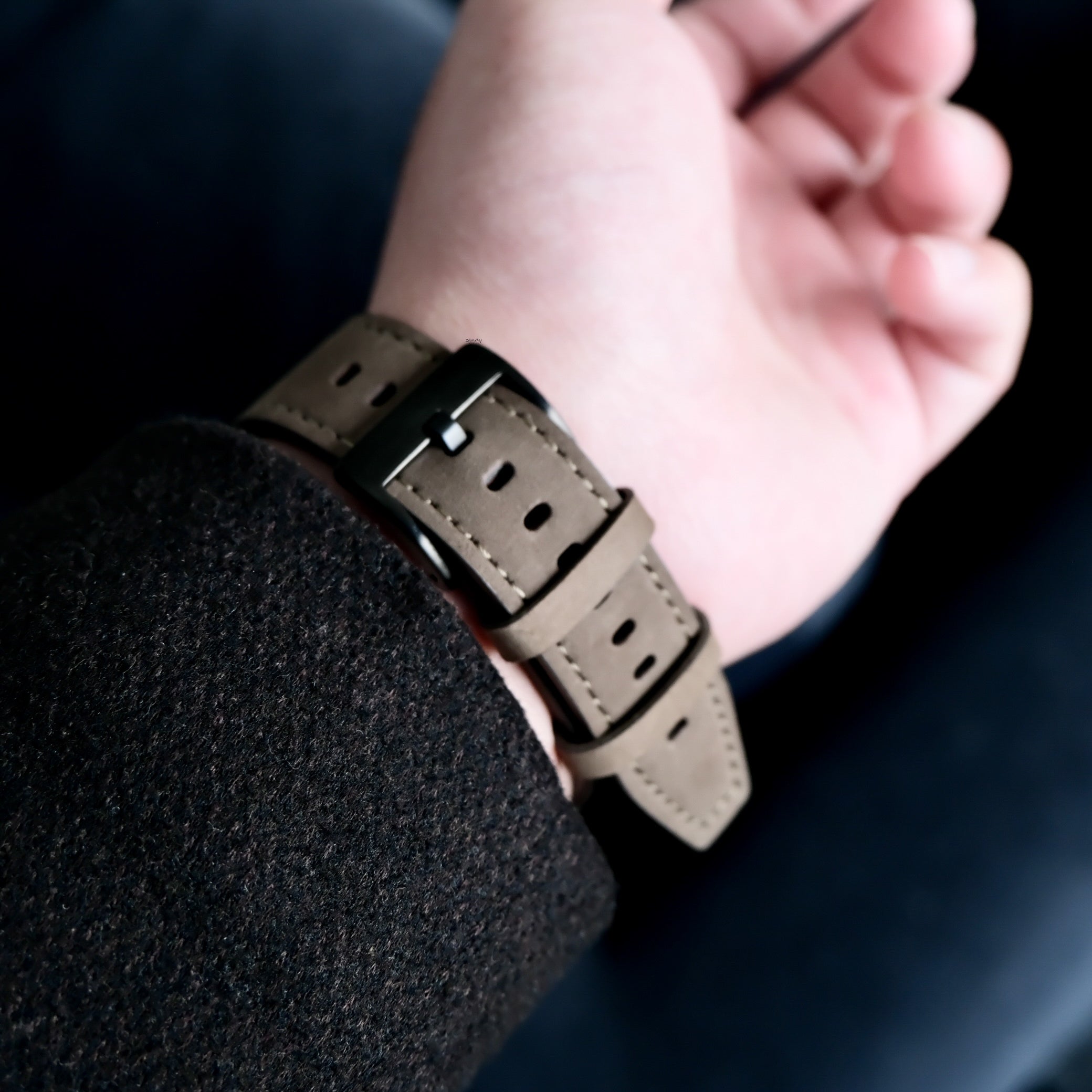 【ブラックステンレス&レザー一体式バンド】ステンレスケース+レザーベルト一体式  Apple Watch