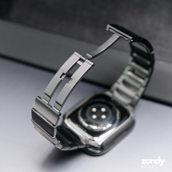 《EDGE+》【SET】B065/C006  Apple Watch エフォートレスブレスバンドSV＋メタルダブルフレームケースTG